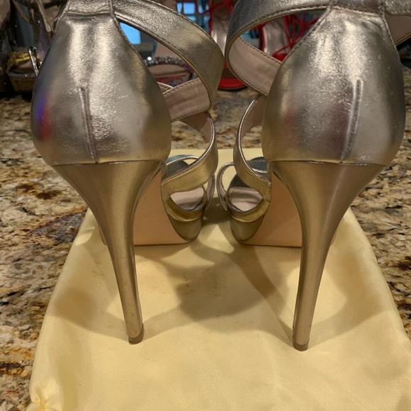 Gold sandals - Picture 3 of 4